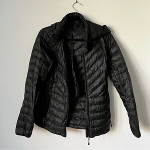 32 degrees Packable Jacket with attached travel bag